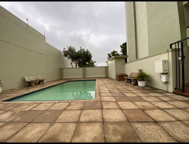 2 BEDROOM APARTMENT FOR SALE IN UMHLANGA RIDGE
